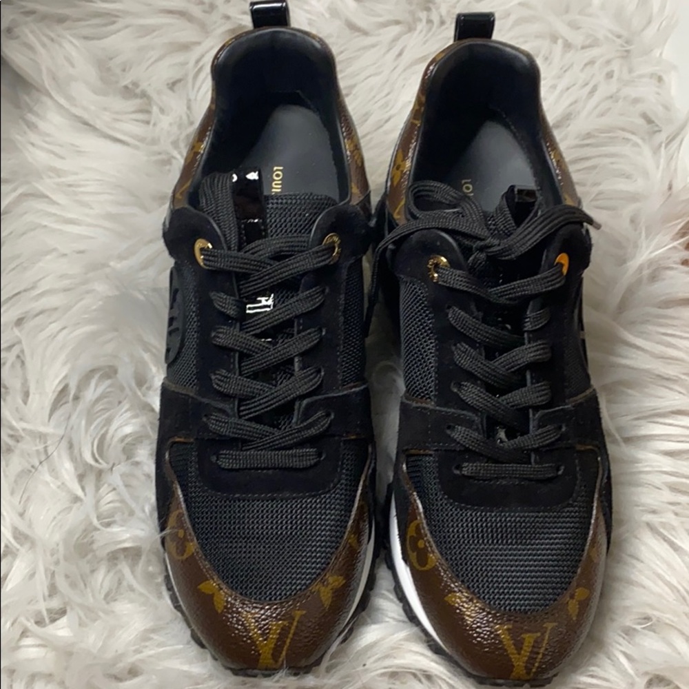 RUN AWAY SNEAKER